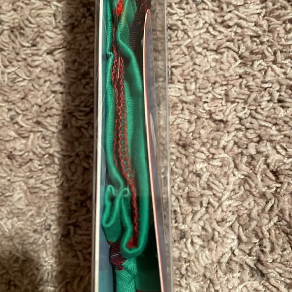 ELF ON THE SHELF SANTAS SAINT BERNARD PET PLAYFUL PUPPY PJ'S PLAID PAJAMAS - Picture 4 of 7